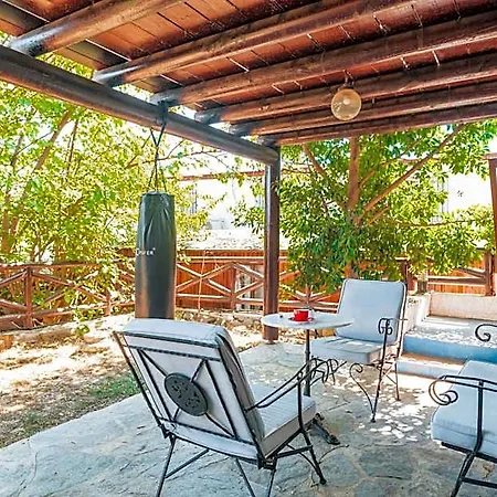 Yalicapkini Boutique Гюллюк