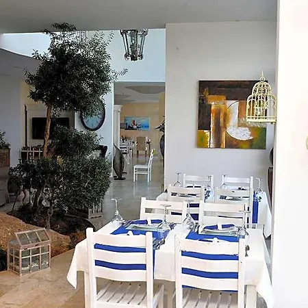 Yalicapkini Boutique Гюллюк